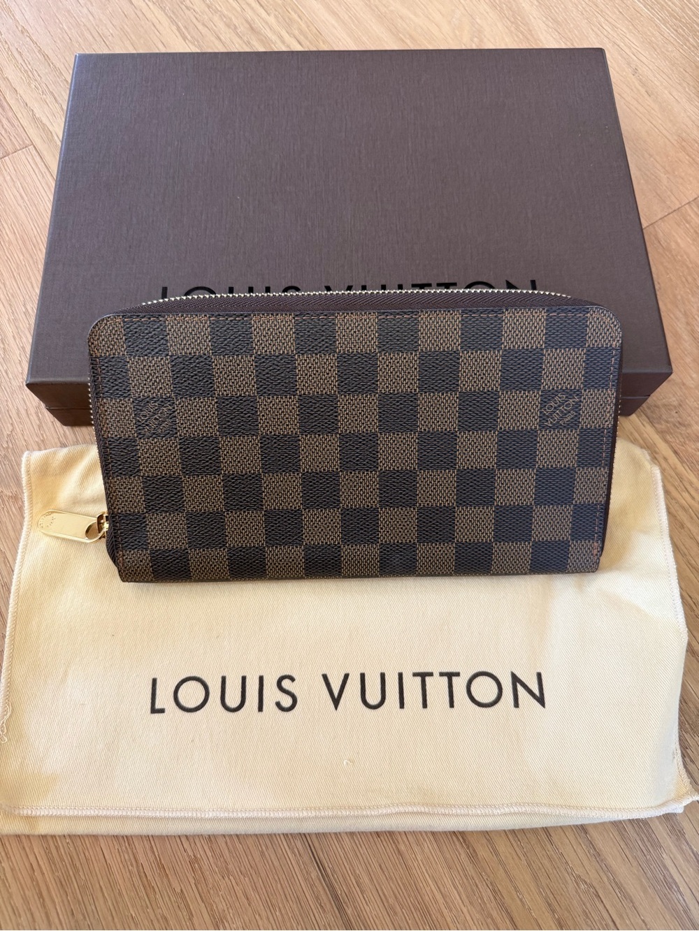 Louis Vuitton Damier Ebene Zippy Organizer Zip Around Wallet